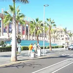 Playa De Vistas 아로나